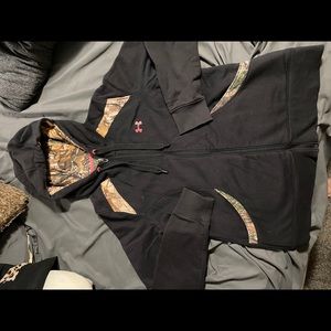 Under Armour Sweatshirt